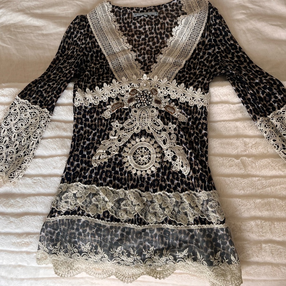 Women's Leopard Print Lace-Trim V-Neck Tunic - Black & Cream
